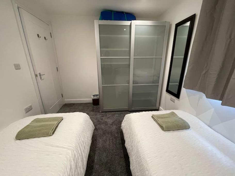 Maisy Lodge - Two Bed Lux Flat - Parking, Netflix, Wifi - Close To Blenheim Palace & Oxford - F2 Kidlington Exteriér fotografie