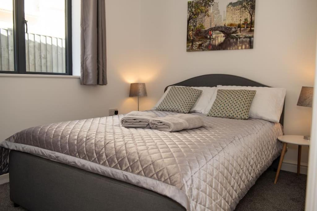 Maisy Lodge - Two Bed Lux Flat - Parking, Netflix, Wifi - Close To Blenheim Palace & Oxford - F2 Kidlington Exteriér fotografie